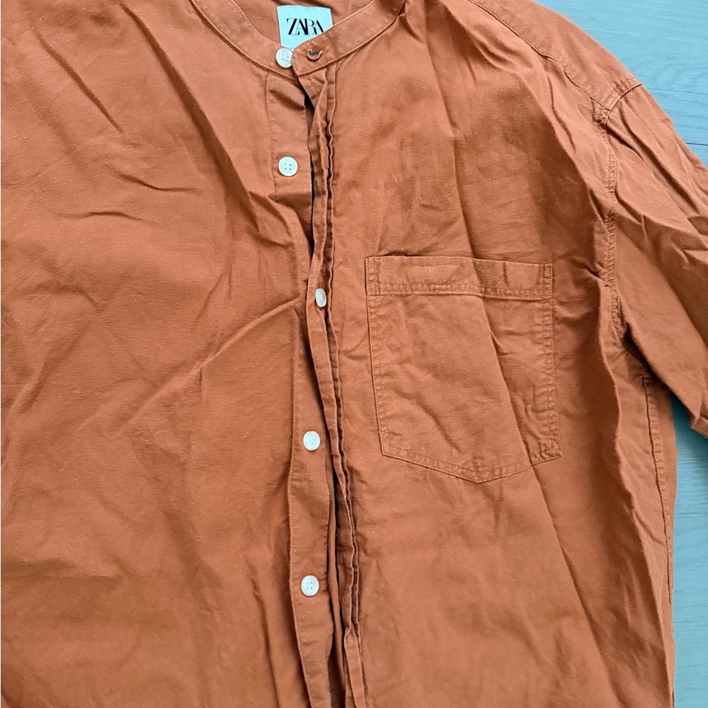 Zara Men's Rust Button Down Shirt - Picture 2 of 4